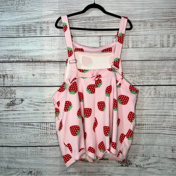 Hot Topic‎ 3X Strawberry Shortalls Plus Size Fruit Print Overalls - Picture 3 of 10